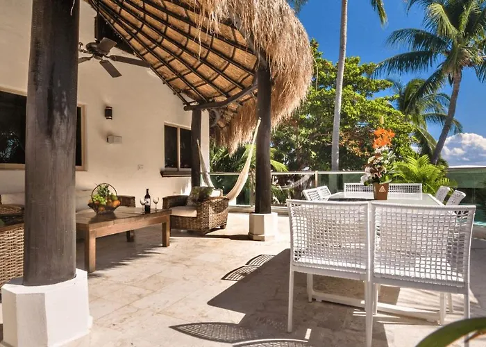 Villa Zazil Ha Playa Del Carmen -9 Bedrooms For 20 Guests