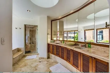 Villa Zazil Ha -9 Bedrooms For 18 Guests