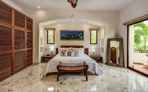 Zazil Ha -9 Bedrooms For 18 Guests * Playa del Carmen